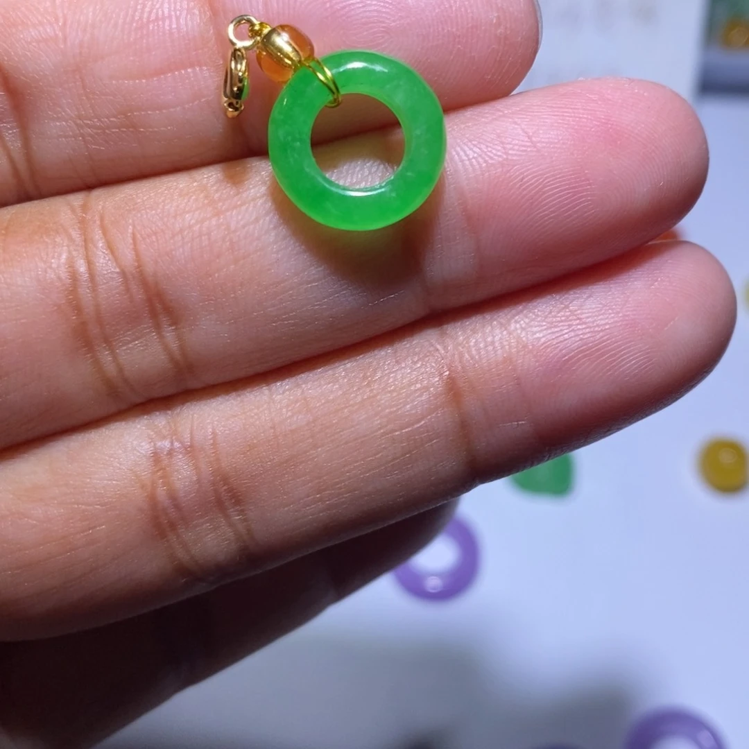 颈饰未镶嵌翡翠六***中