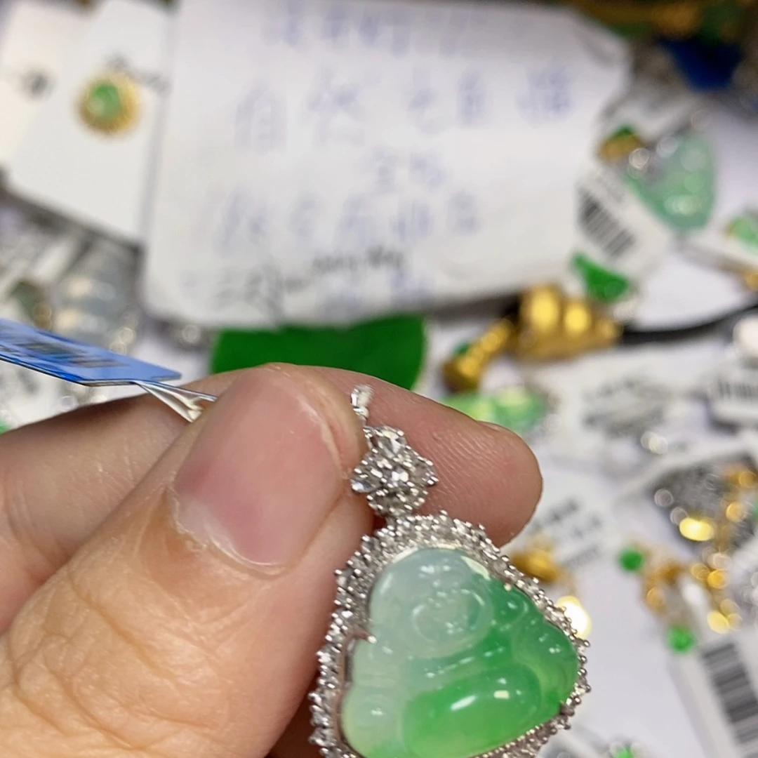 【闪购商品】18K金镶嵌戒指翡翠晴***吊坠