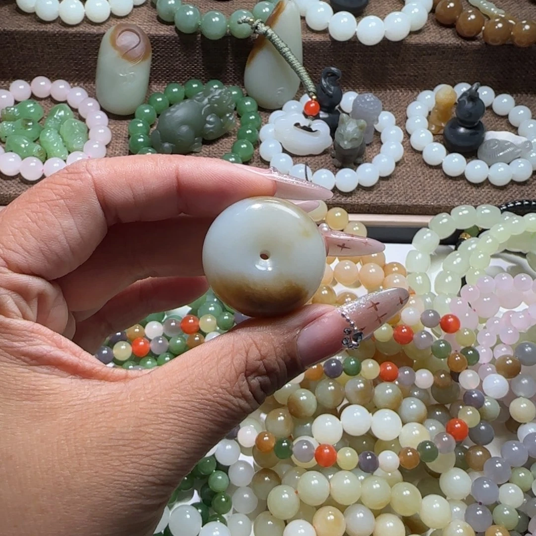 和田玉未镶嵌手链