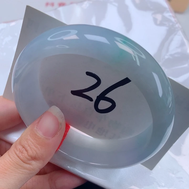 翡翠手镯未镶嵌大轮胎