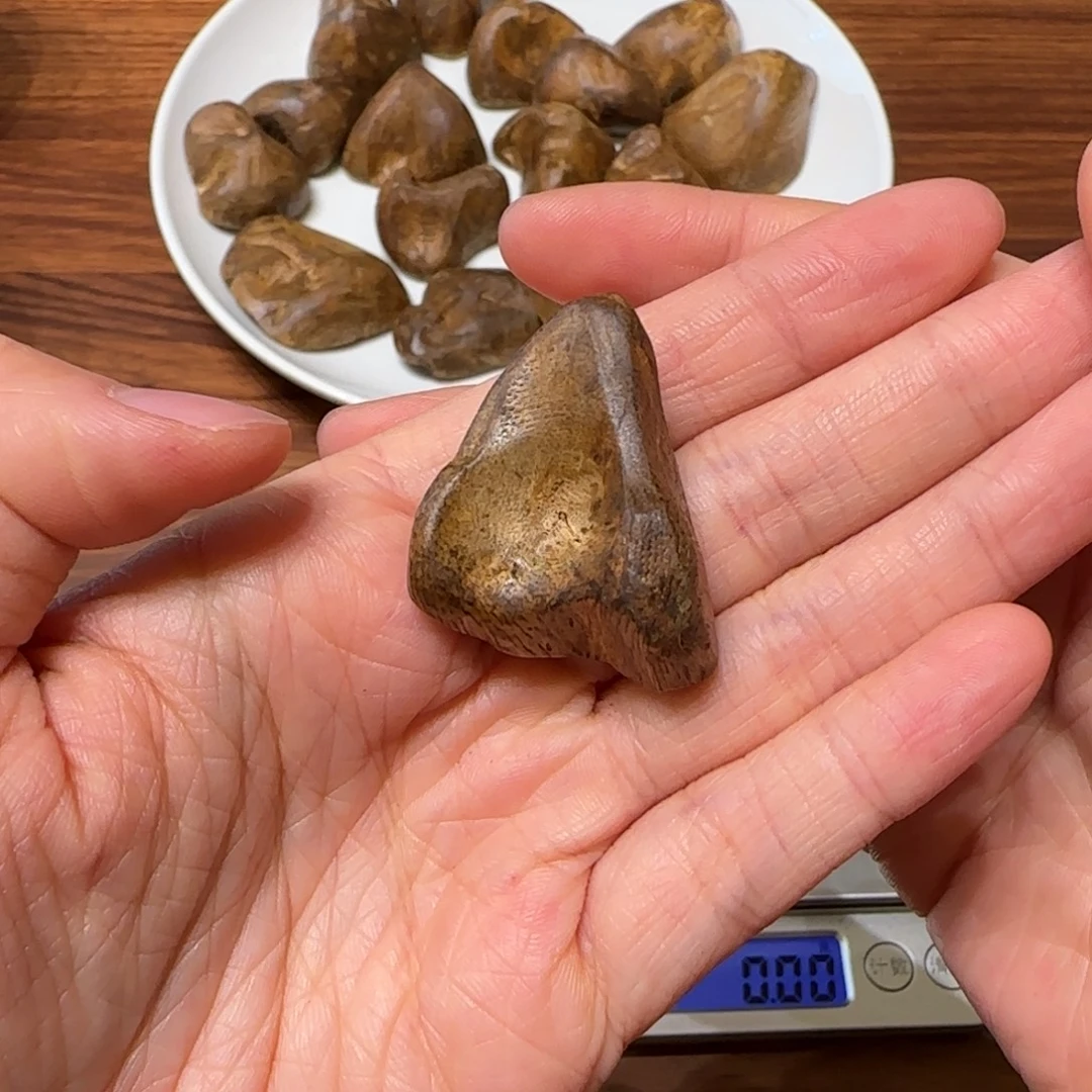 沉香碎屑沉香奇楠小包头3.2克