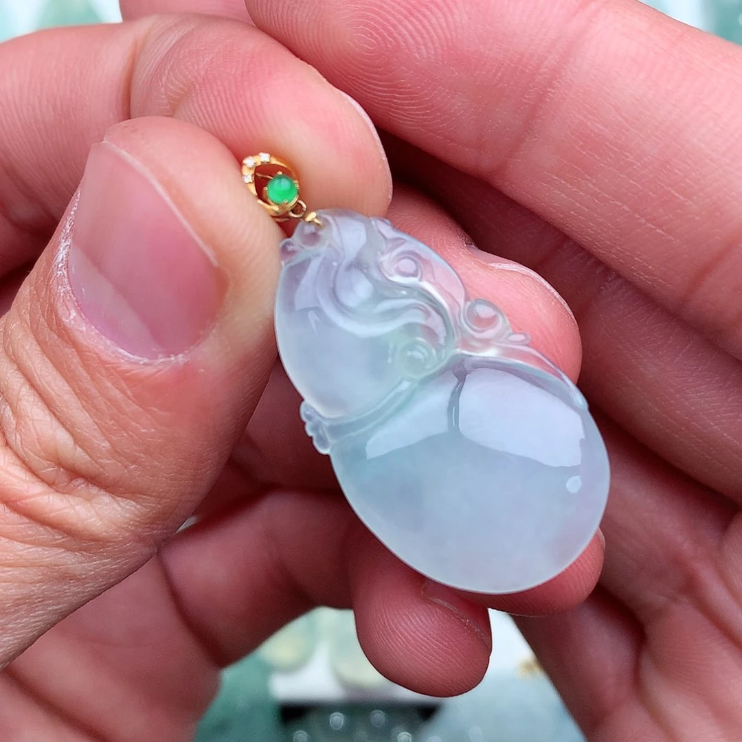 翡翠吊坠(不含链)18K金镶嵌