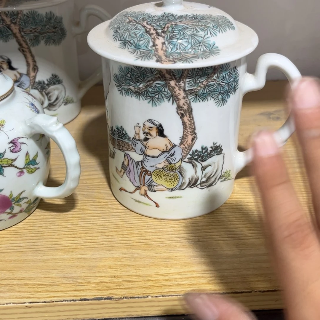 摆件摆件是最容易发生碰撞而