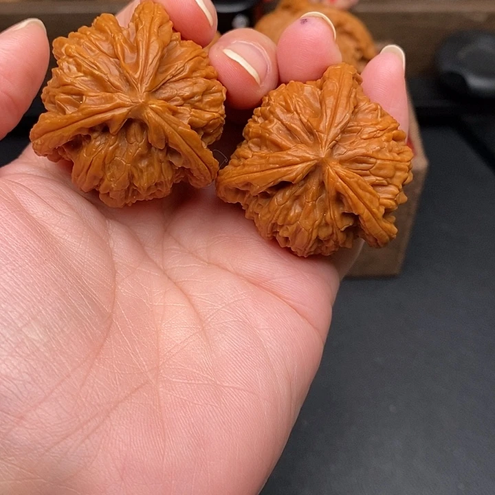 天***乐文玩核桃把件白奔