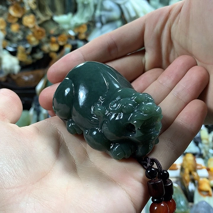 和田玉（糖玉）挂件未镶嵌军**家