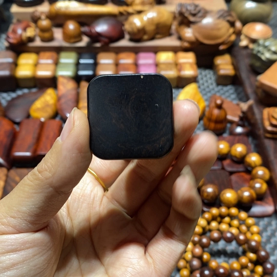 齐***胜东非黑黄檀（紫光檀）瑕疵