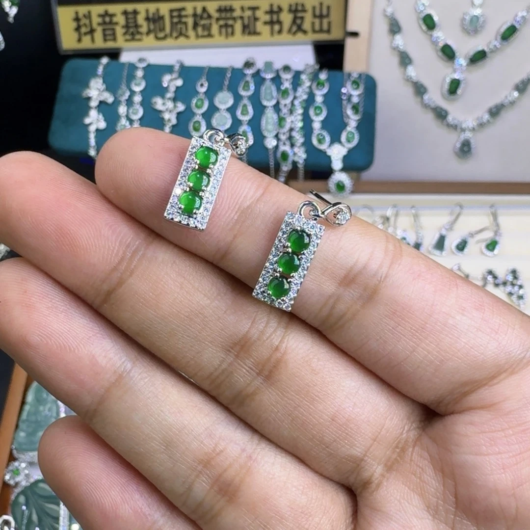 翡翠未镶嵌颈饰48