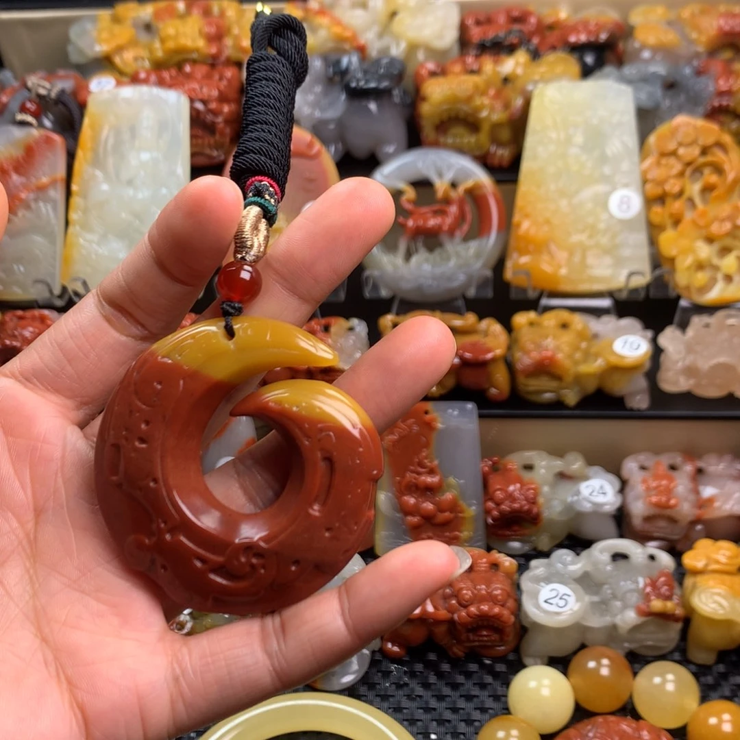 石英质玉（黄龙玉）挂件未镶嵌