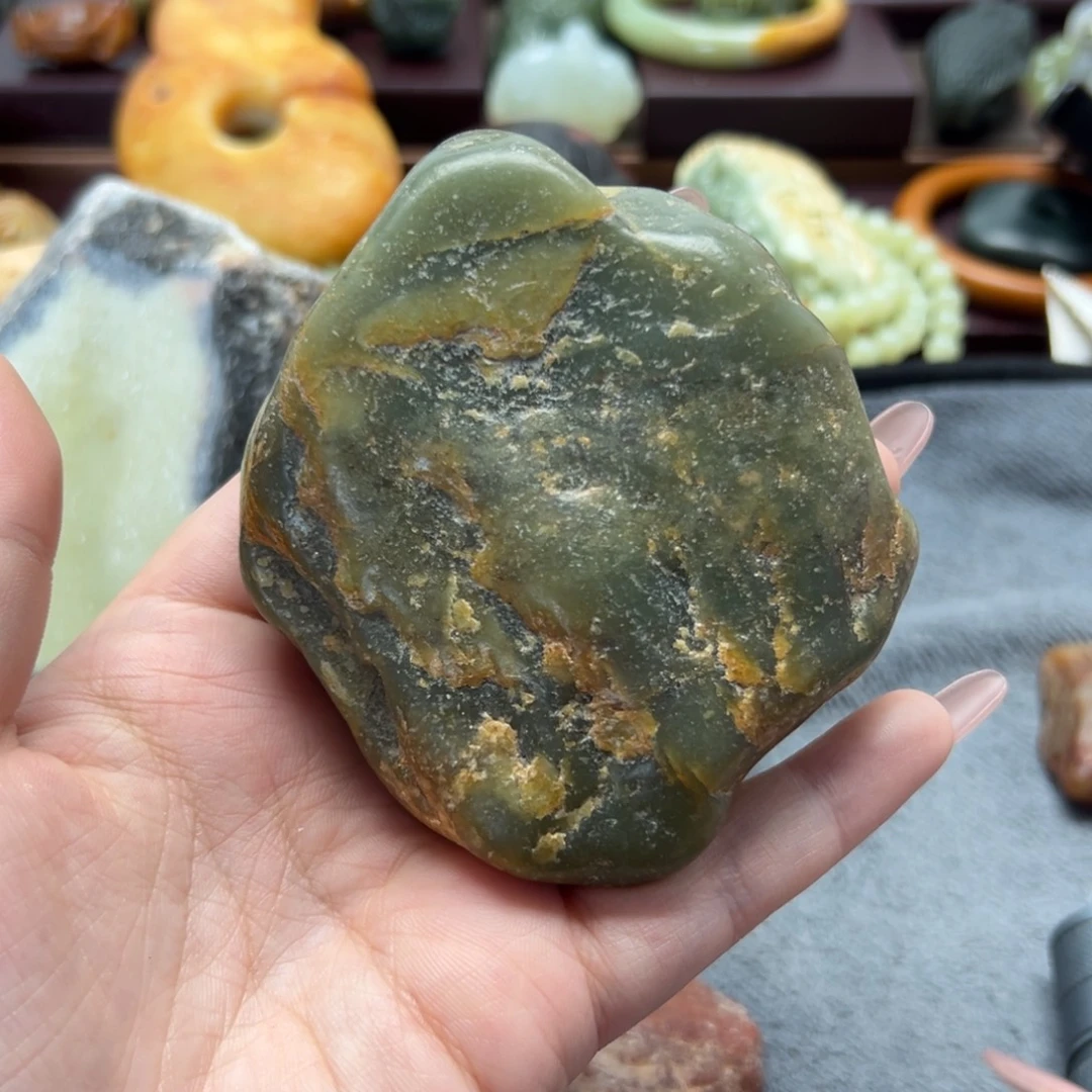 和田玉未镶嵌珠宝奇石