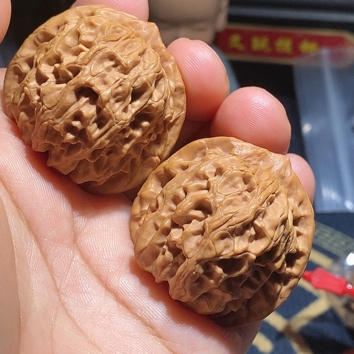 【闪购商品】文玩核桃吊坠龙脉元宝