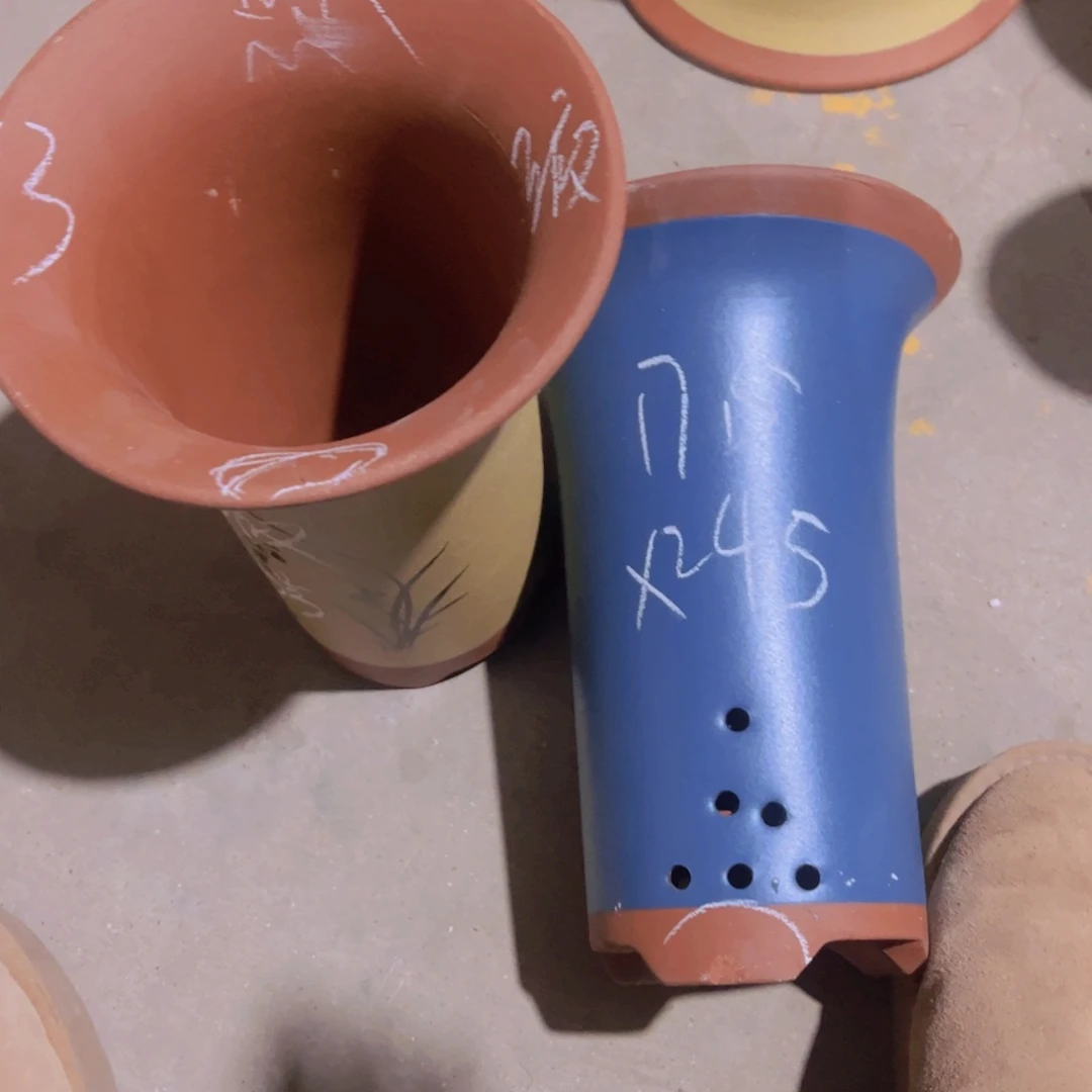 紫砂13……………………………………