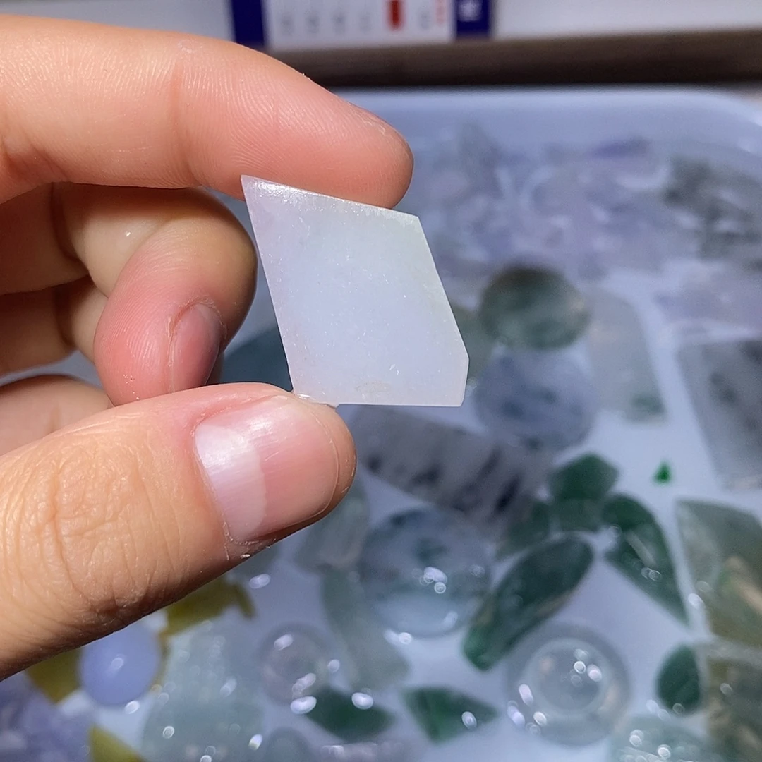 颈饰未镶嵌翡翠7544