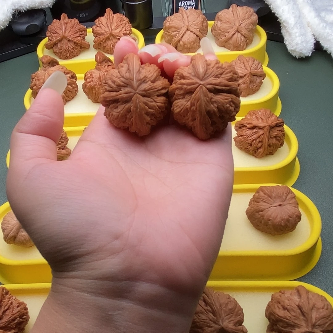 吊坠文玩核桃南疆石三棱犀牛角38