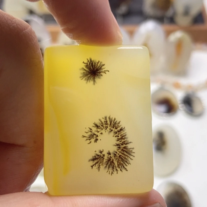 【闪购商品】玛瑙/玉髓颈饰未镶嵌