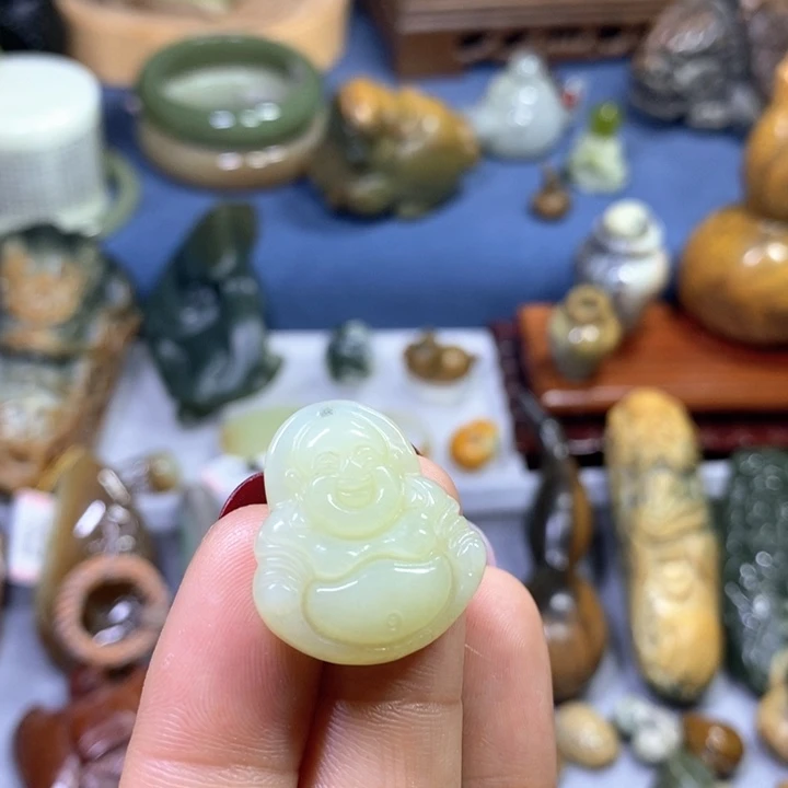 岫岩老玉（透闪石质玉）未镶嵌挂件黄白