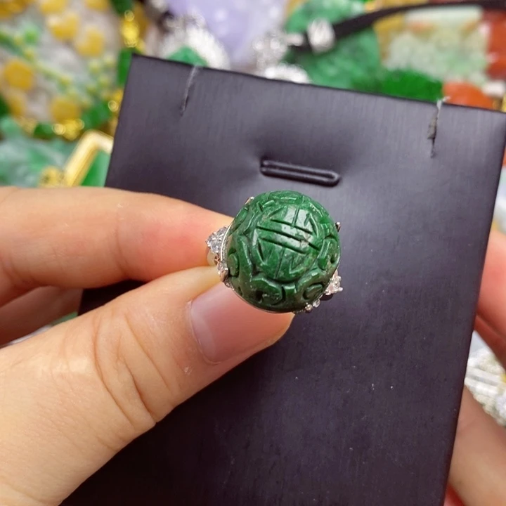 吊坠(赠链)未镶嵌翡翠