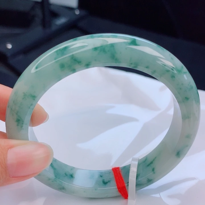 翡翠未镶嵌手镯61圈