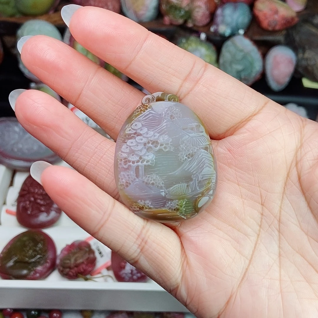 未镶嵌石英质玉（盐源）珠宝半成品