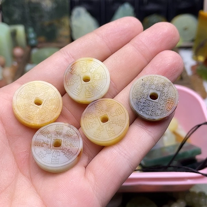 蛇纹石玉挂件未镶嵌-**-