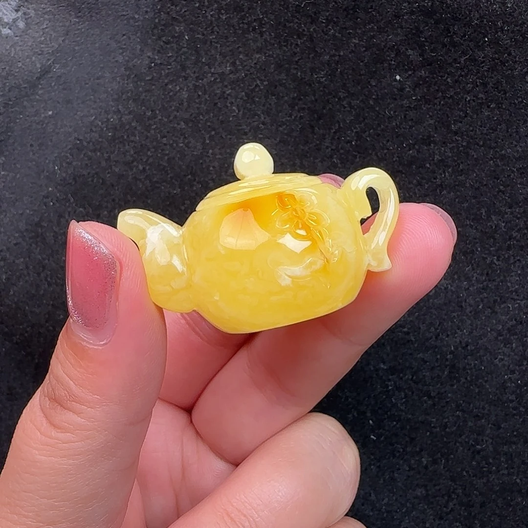 蜜蜡未镶嵌珠宝奇石