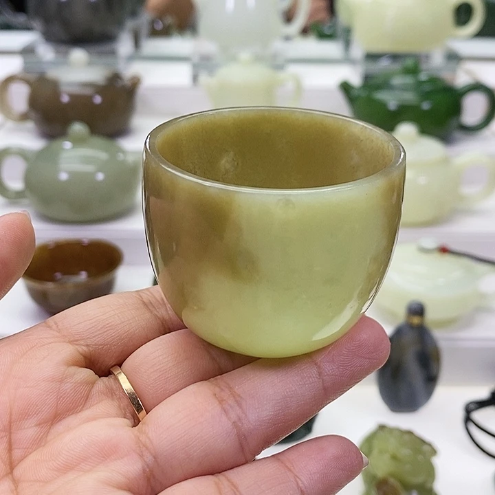 未镶嵌和田玉挂件杯子