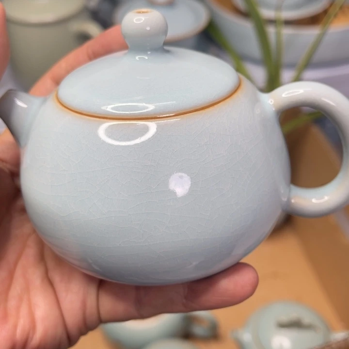 鸿***达汝州原矿原釉微瑕壶