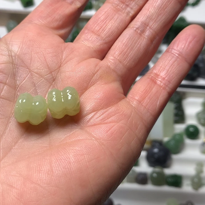 和田玉（糖玉）未镶嵌珠宝奇石