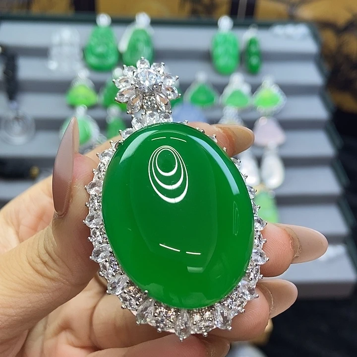 一****翡翠银S925镶嵌颈饰蛋面吊坠