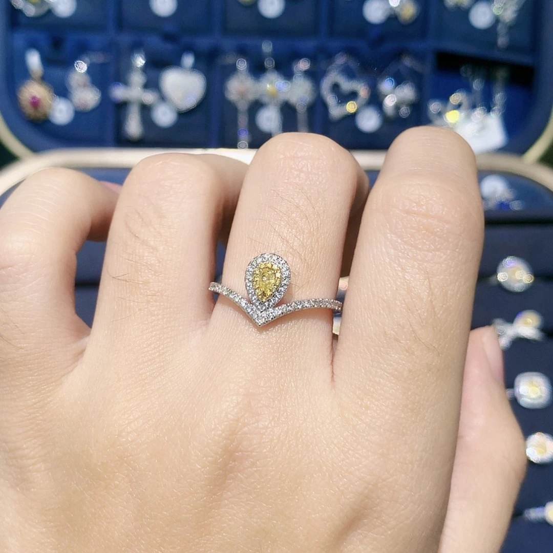 【闪购商品】18K金镶嵌戒指/指环钻石