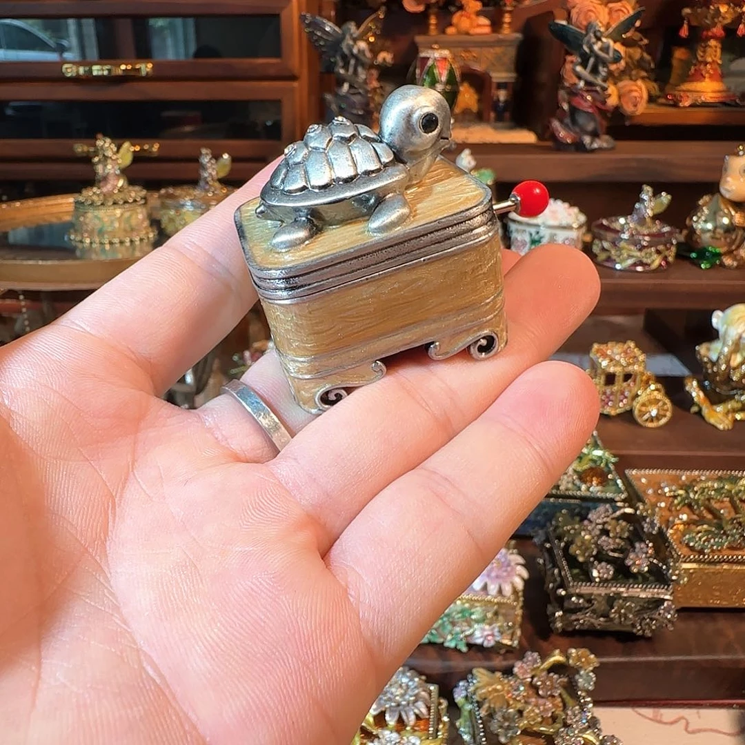 手工制品请勿吹毛求疵