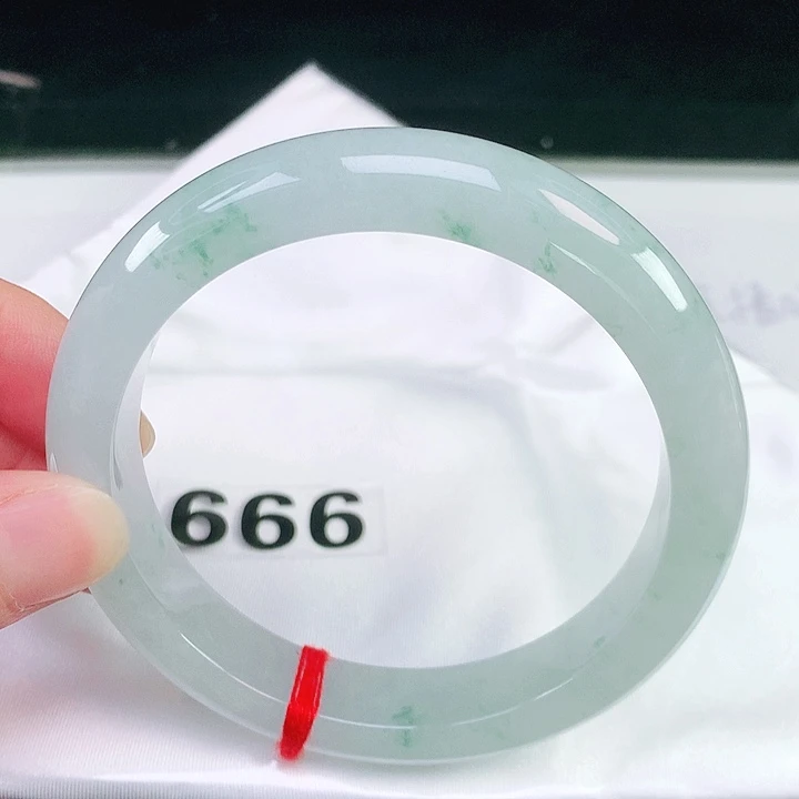 翡翠未镶嵌手镯61.5圈口666