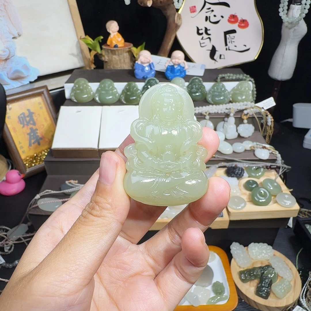 *****和田玉未镶嵌颈饰