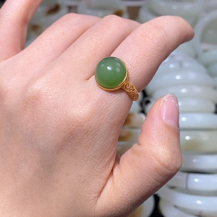 和田玉戒指18K金镶嵌金镶戒指