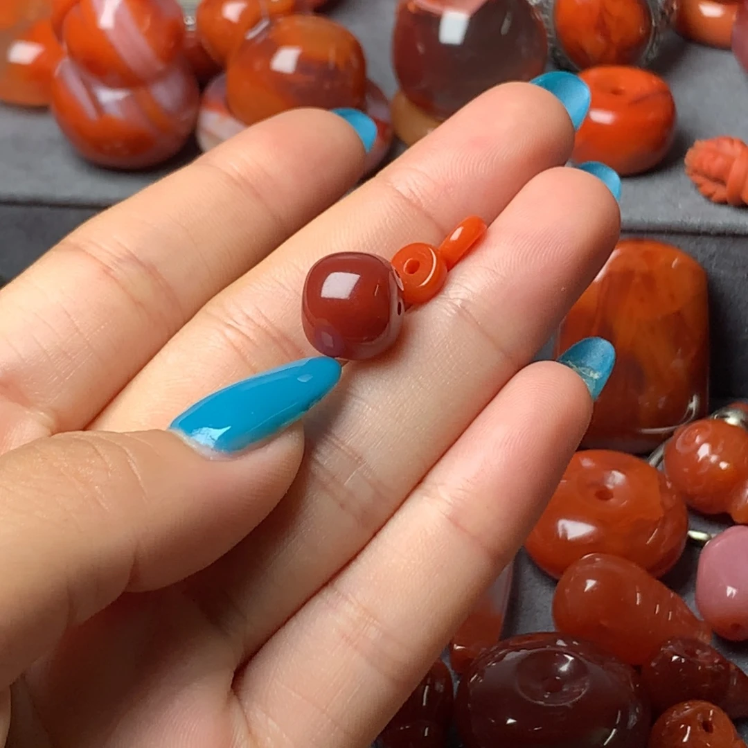 人***操南红玛瑙未镶嵌配饰