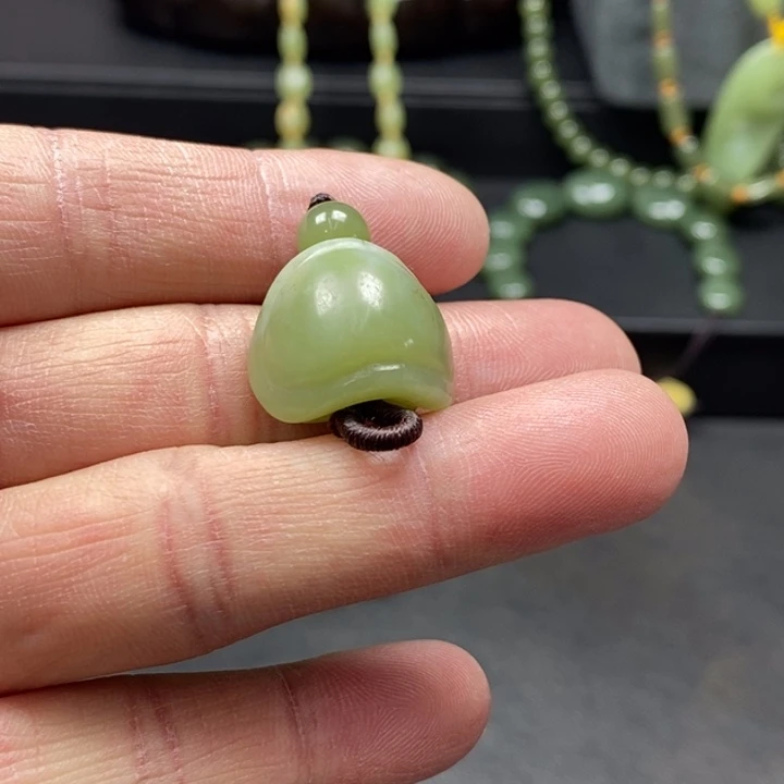 岫岩老玉（透闪石质玉）颈饰未镶嵌