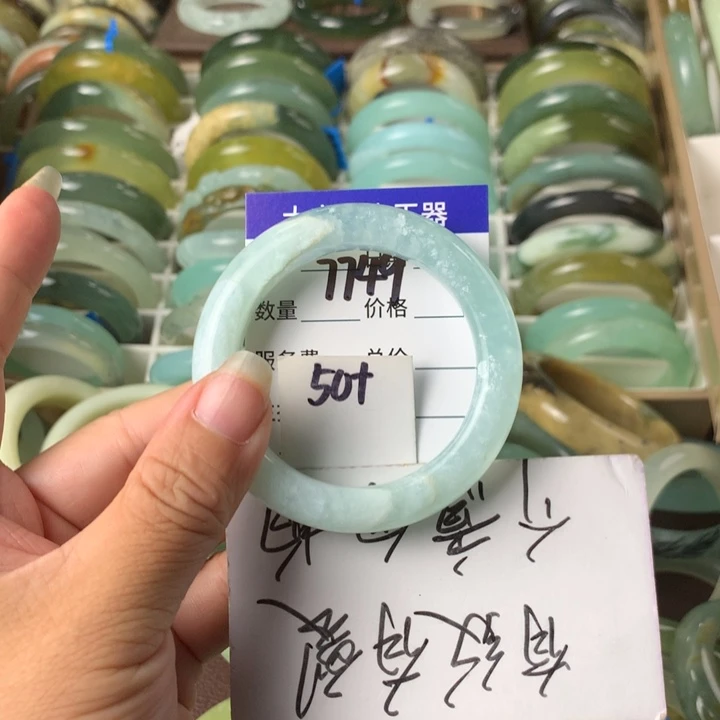 未镶嵌蛇纹石玉手镯7749