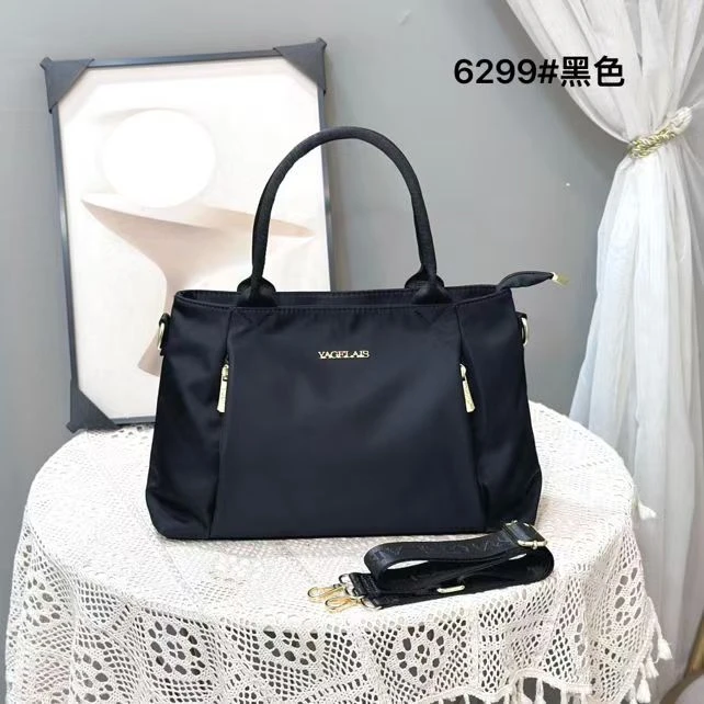 女包运动时尚百搭女士轻便简约防水黑色韩版便携休闲包手提斜挎包