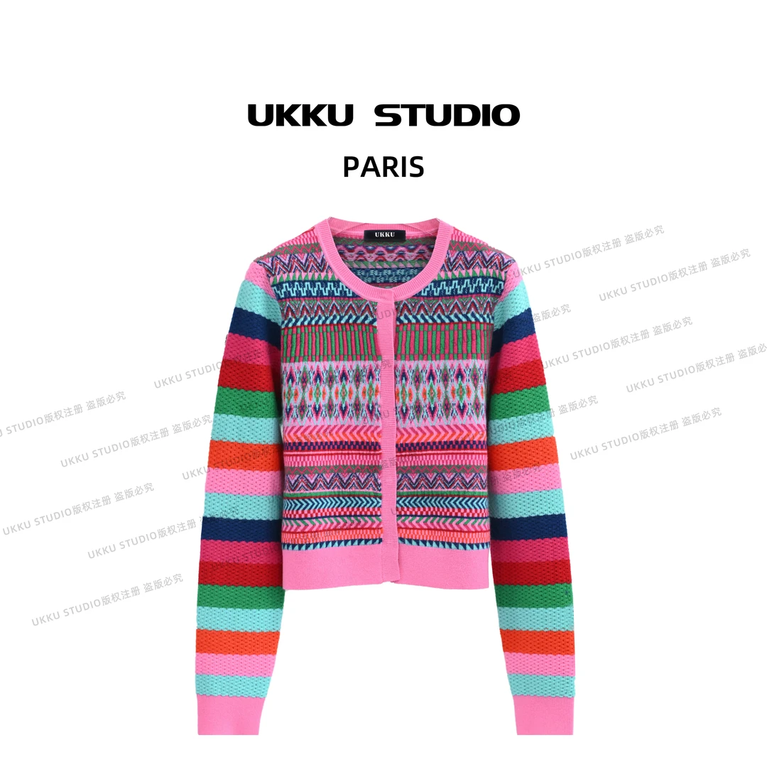 香【UKKUSTUDIO】百搭套头圆领设计感新年粉色多巴胺毛衣313290