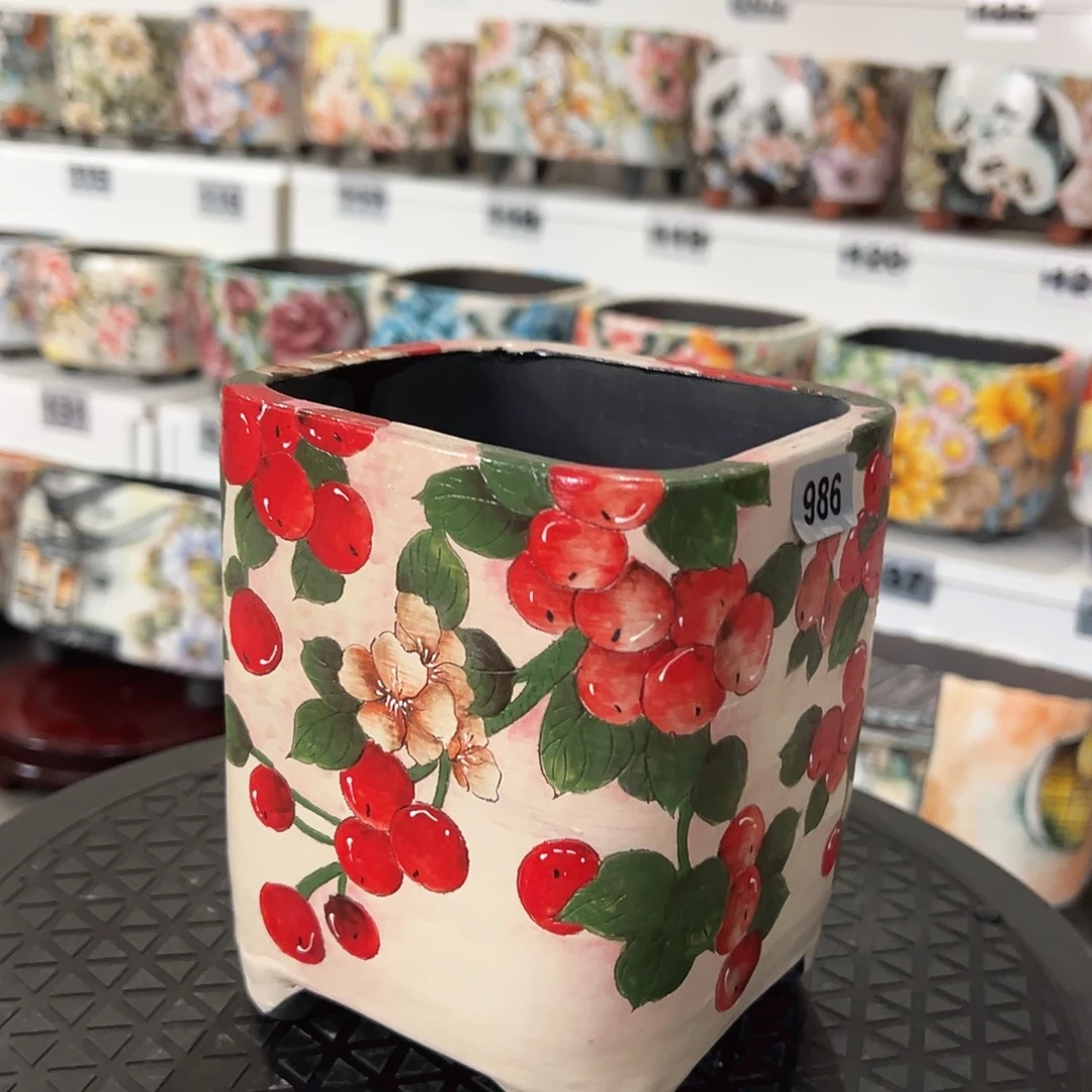 手绘陶瓷花盆口10.3高14.8