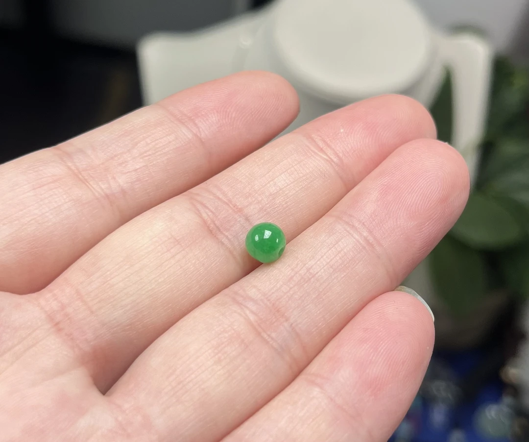 绿圆珠卡6mm  贵气款多样性发其一颗