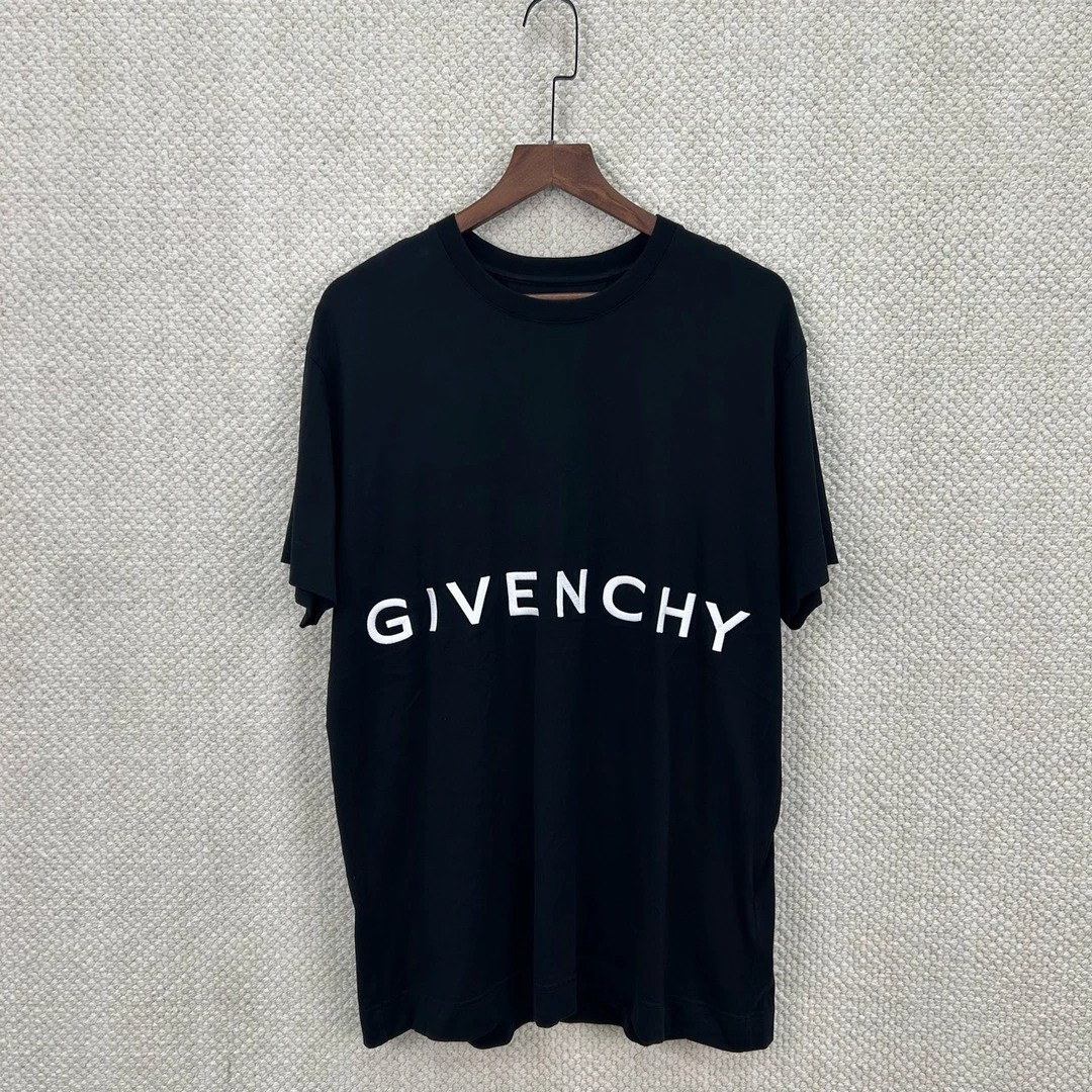 99新 Givenchy/纪梵希 刺绣短袖 M码 ys001695