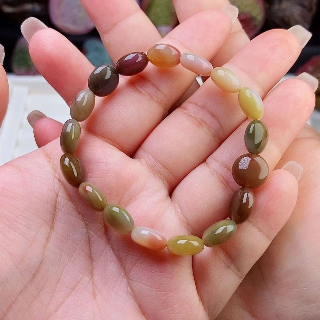 未镶嵌石英质玉（盐源）珠宝半成品