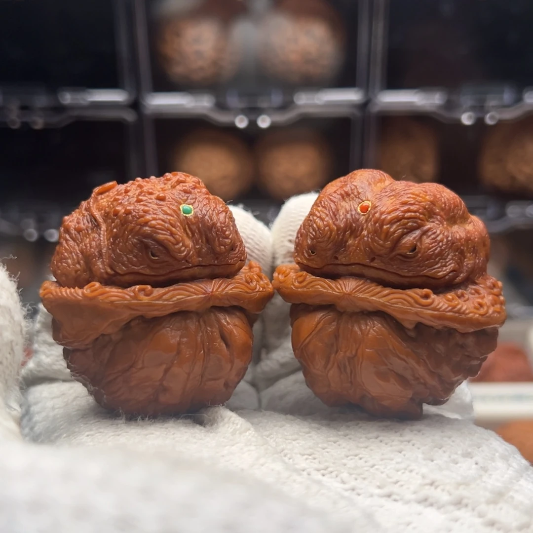 文玩核桃把件蛤蟆雕刻44