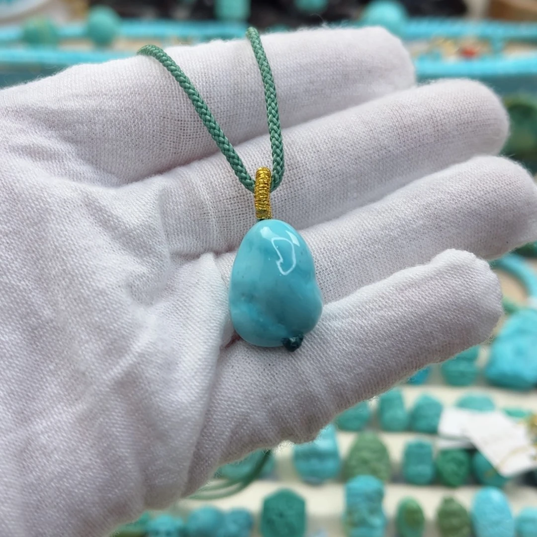 绿松石配饰未镶嵌