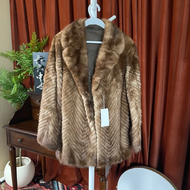 90新  【六六中古】孤品贵气貂毛外套ay1354