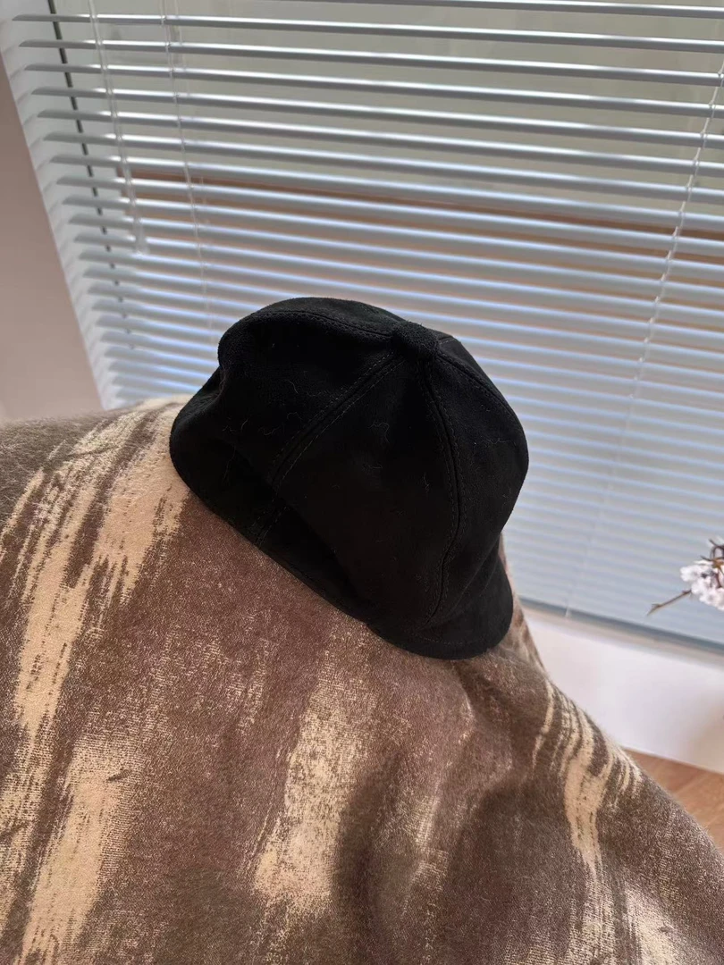 奢饰纯色保暖时尚通用羊皮帽-BL46138