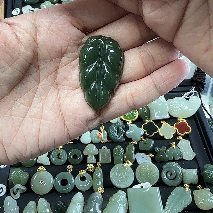 和田玉吊坠(不含链)未镶嵌