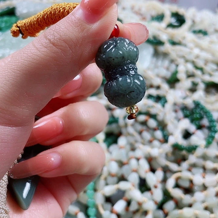 未镶嵌和田玉挂件