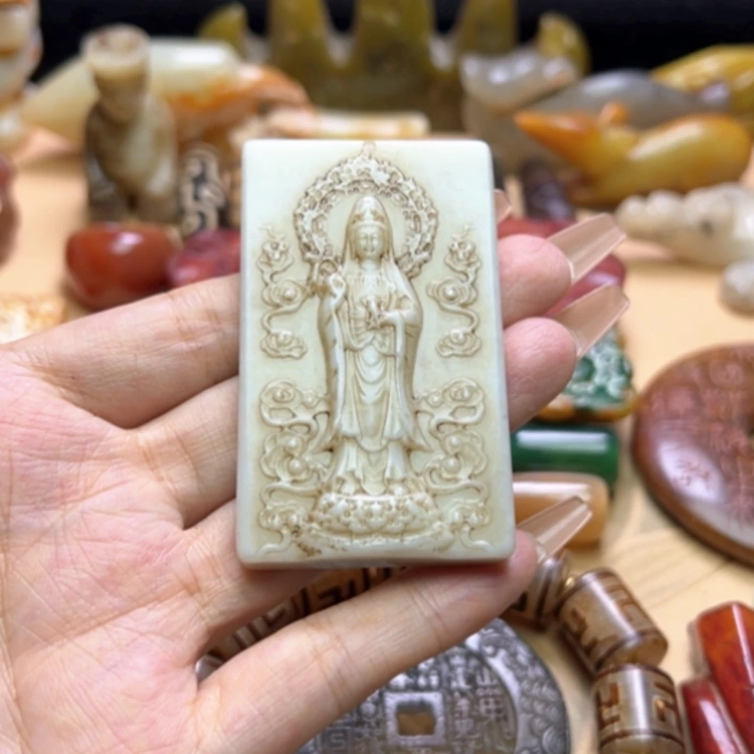 【闪购商品】蛇纹石玉未镶嵌颈饰