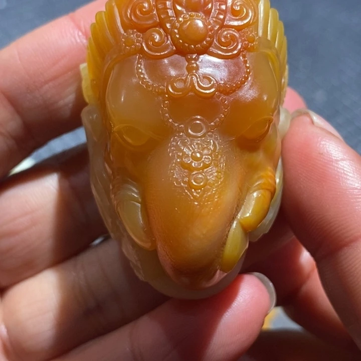 石英质玉（黄龙玉）足铂镶嵌颈饰